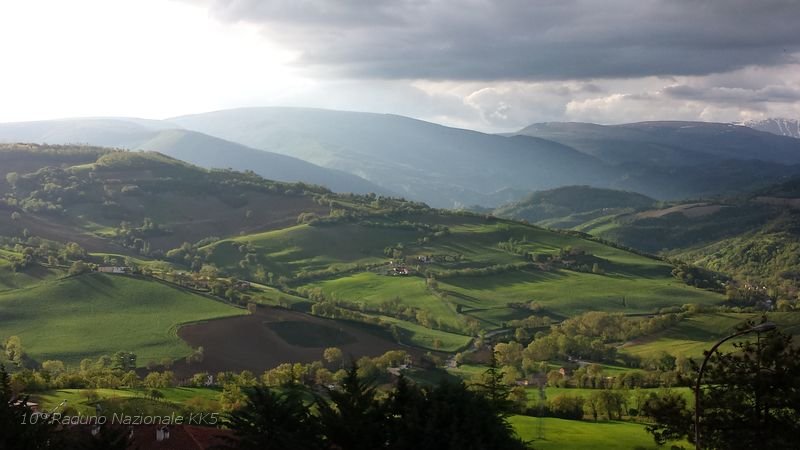 1.1  il sorgere del sole visto dai kleisti sistemati su Camerino